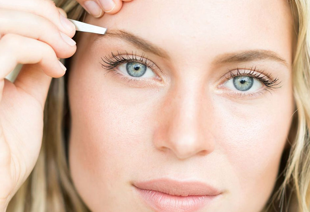 Épilation des sourcils : ces erreurs à éviter